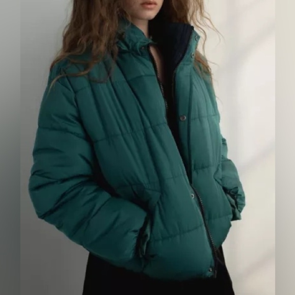 Women’s URBAN OUTFITTERS 90’s Sport Puffer Jacket- emerald green. Size small